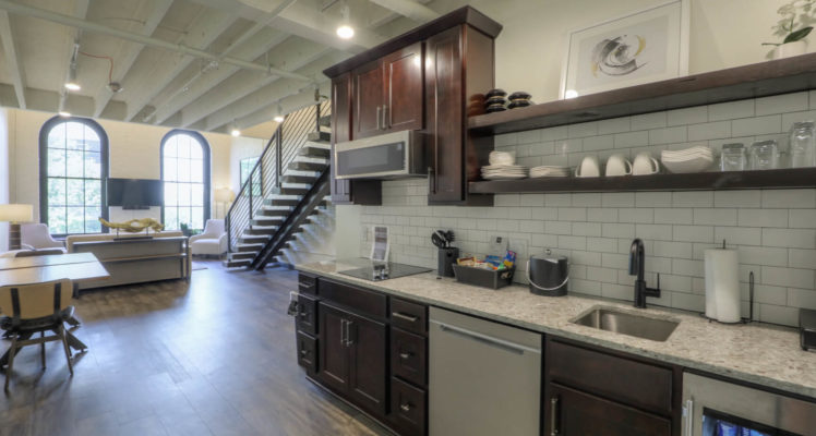 Studio 165 (WEB) (UNIT 1003) (1 of 14)